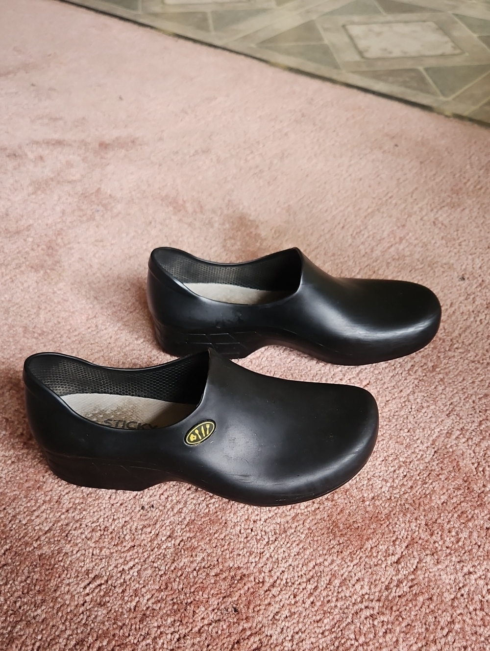 Women's Black Non-Slip Waterproof Clogs, Size 7